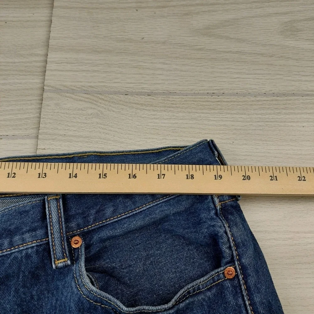 Levi's 501 Original Fit Jeans Mens 42x32 Blue Button Fly Straight Leg Denim